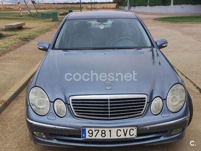 Mercedes E320