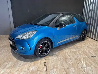 Usado Citroën DS3 Limited Edition 1955 120 HP (88 kW) 2013 Azul Sedan