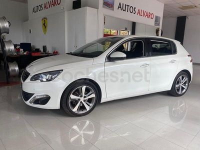 Usado Peugeot 308 Allure 115 CV (84 kW) 2014 Blanco Berlina