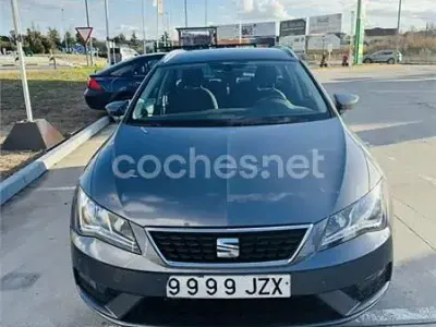 Usado Seat Leon ST CONNECT 110 CV (80 kW) 2017 Gris / plata Familiar