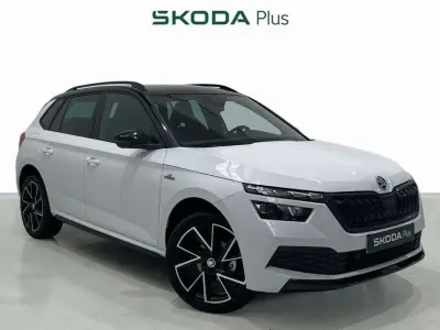 Usado Skoda Kamiq Monte Carlo 110 CV (80 kW) 2022 Blanco SUV