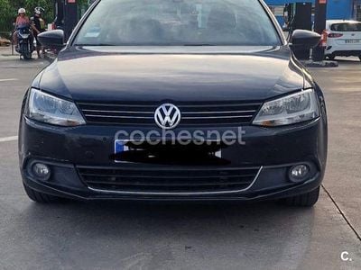 Usado VW Jetta Advance 140 CV (102 kW) 2011 Negro Berlina