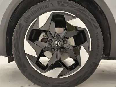 Usado Renault Captur Techno 100 CV (73 kW) 2025 Gris SUV