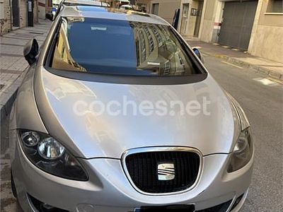 Usado Seat Leon Sport 140 CV (102 kW) 2007 Gris / plata Utilitario