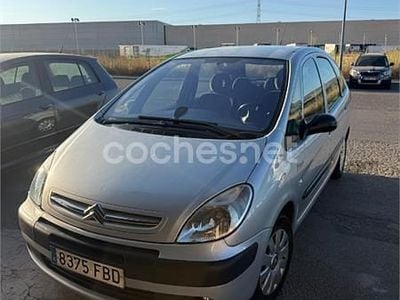 Usado Citroën Xsara Picasso 92 CV (67 kW) 2006 Gris / plata Monovolumen