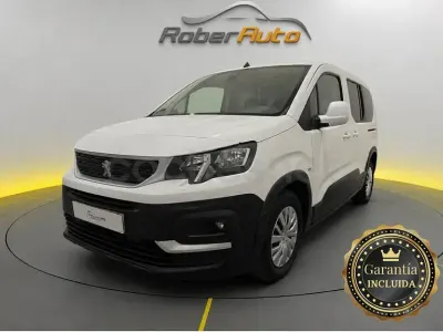 Usado Peugeot Rifter Active 100 CV (73 kW) 2020 Blanco Monovolumen