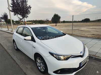 Toyota Auris Hybrid
