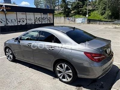 Usado Mercedes CLA200 136 CV (100 kW) 2018 Gris / plata Berlina