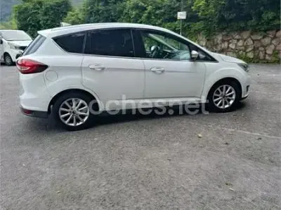 Usado Ford C-MAX Titanium 120 CV (88 kW) 2015 Blanco Monovolumen