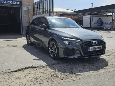 Usado Audi A3 S-Line 245 CV (180 kW) 2023 Gris / plata Berlina
