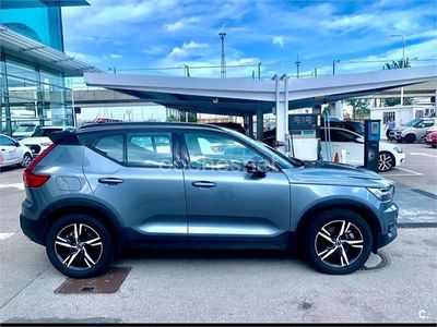 Gris / plata Usado 2018 Volvo XC40 R-Design SUV | 28.300 € (Caro)