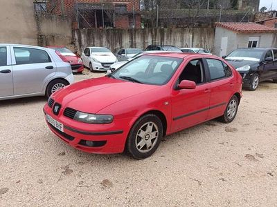 Rojo Usado 2002 Seat Leon Utilitario | 2500 € (Precio justo)