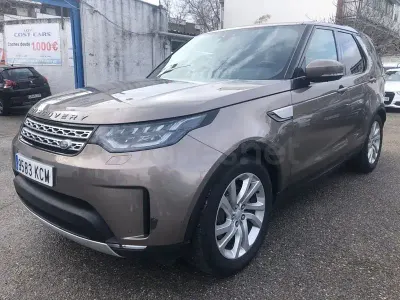 Begagnad Land Rover Discovery 5 HSE Luxury 180 HK (132 kW) 2017 Beige SUV