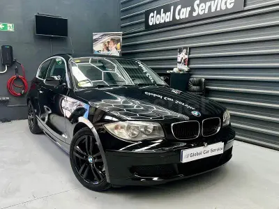 Usado BMW 118 143 CV (105 kW) 2008 Negro Utilitario