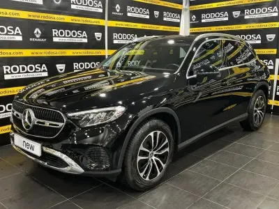 Używany Mercedes GLC220 197 KM (144 kW) 2023 Czarny SUV