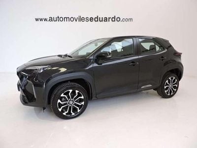 Usado Toyota Yaris Cross Plus 116 CV (85 kW) 2024 Negro SUV