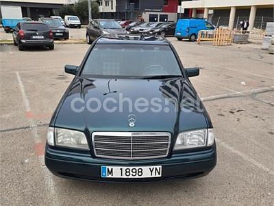 Verde Usado 1996 Mercedes C230 Berlina | 7500 €