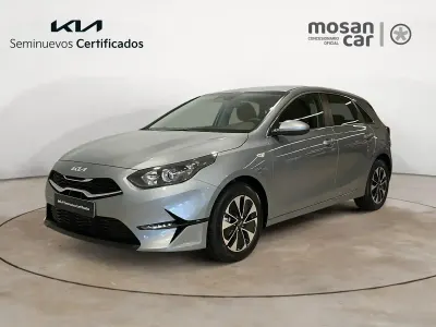 Usado Kia Ceed 101 CV (74 kW) 2025 Gris Utilitario