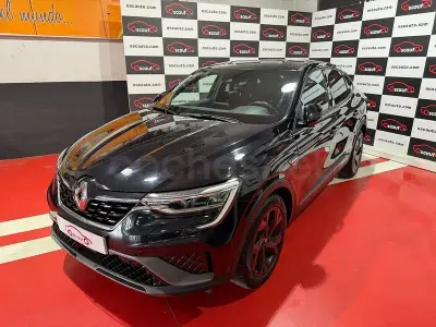 Usado Renault Arkana RS Line 145 CV (106 kW) 2022 Negro SUV