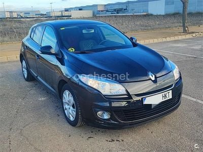 Usado Renault Mégane Dynamique 110 CV (80 kW) 2012 Negro Berlina