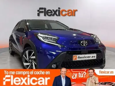 Usado Toyota Aygo X-play 72 CV (52 kW) 2022 Azul Utilitario