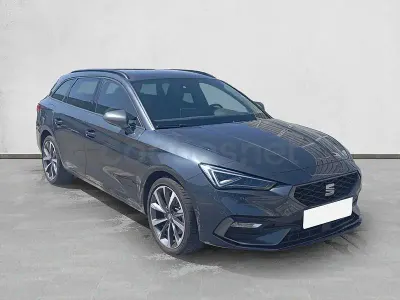 Usado Seat Leon FR 204 CV (150 kW) 2025 Gris / plata Familiar