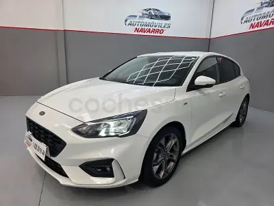 Usado Ford Focus ST-Line 120 CV (88 kW) 2022 Blanco Berlina