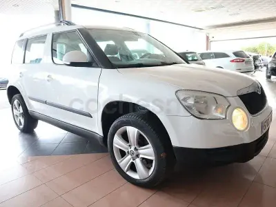 Usado Skoda Yeti Active 105 CV (77 kW) 2011 Blanco SUV