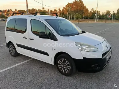 Usado Peugeot Partner Tepee Access 75 CV (55 kW) 2015 Blanco Monovolumen
