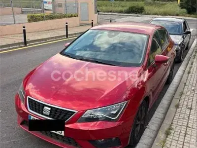 Usado Seat Leon Style 110 CV (80 kW) 2017 Rojo Berlina