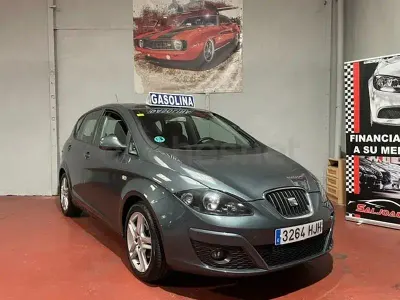 Usado Seat Altea Style 125 CV (91 kW) 2012 Gris / plata Monovolumen