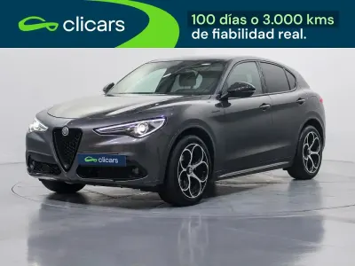 Usado Alfa Romeo Stelvio Ti 210 CV (154 kW) 2021 Gris / plata SUV