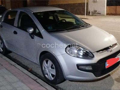 Usado Fiat Punto Sport 95 CV (69 kW) 2011 Gris / plata Utilitario