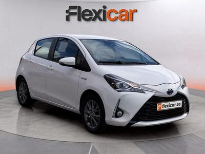 Usado Toyota Yaris Hybrid 101 CV (74 kW) 2020 Blanco Van