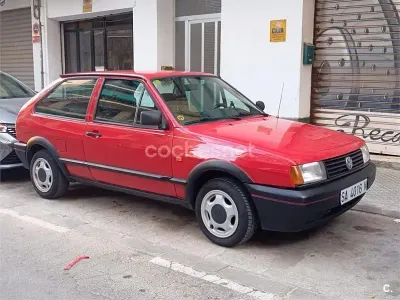 Usado VW Polo GT 55 CV (40 kW) 1993 Rojo Coupe