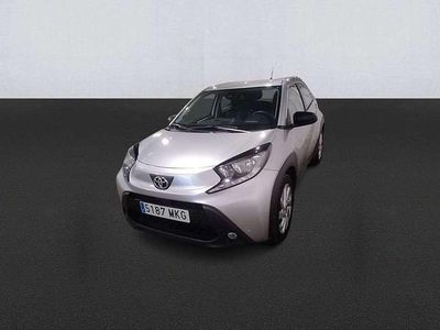Usado Toyota Aygo X-play 69 CV (50 kW) 2023 Gris Utilitario