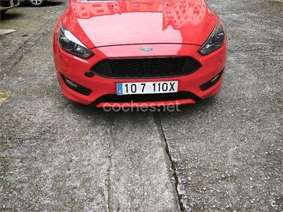 Rojo Usado 2017 Ford Focus ST-Line Berlina | 13.200 € (Buen precio)