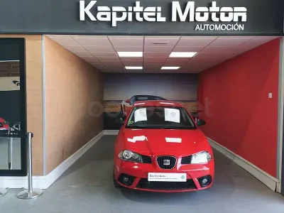 Usado Seat Ibiza Sport 100 CV (73 kW) 2006 Rojo Utilitario