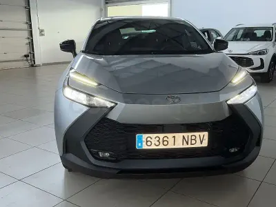 Usado Toyota C-HR Advance 223 CV (164 kW) 2025 Gris / plata SUV