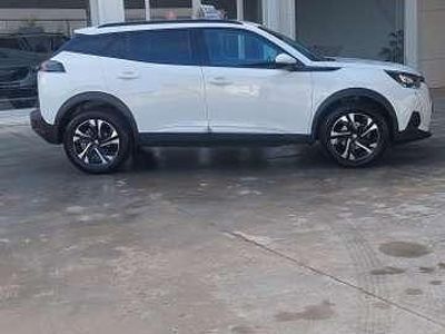 Usado Peugeot 2008 Allure 110 CV (80 kW) 2021 Blanco SUV