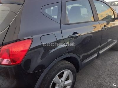 Usado Nissan Qashqai Tekna 140 CV (102 kW) 2010 Negro SUV