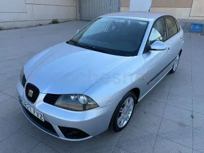 Usado Seat Ibiza Reference 70 CV (51 kW) 2007 Gris / plata Utilitario