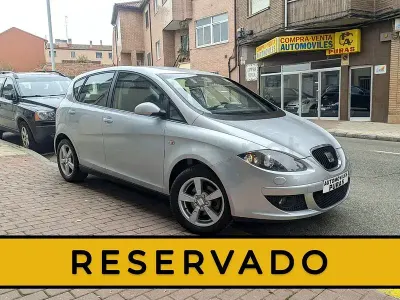 Usado Seat Altea Style 102 CV (75 kW) 2009 Gris / plata Monovolumen