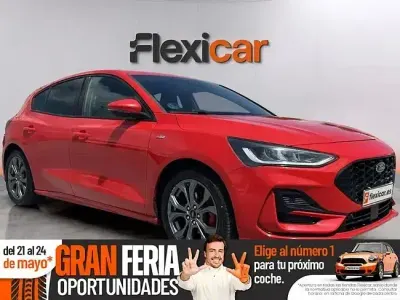 Usado Ford Focus ST-Line 125 CV (91 kW) 2022 Rojo