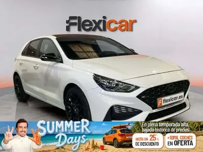 Usado Hyundai i30 N Line 120 CV (88 kW) 2024 Blanco Berlina