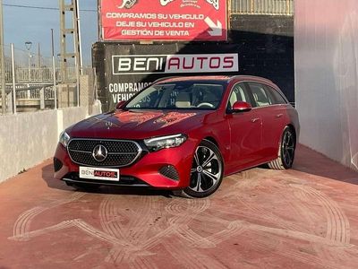 Usado Mercedes E300 313 CV (230 kW) 2024 Rojo Familiar