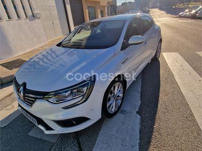 Blanco Usado 2019 Renault Mégane GrandTour Zen Familiar | 15.200 € (Un poco caro)