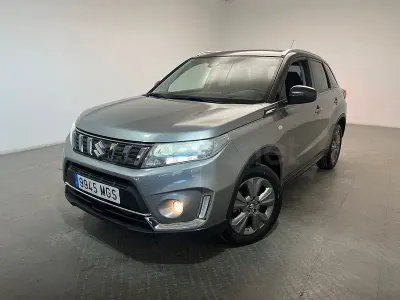 Usado Suzuki Vitara 129 CV (94 kW) 2023 Gris / plata SUV
