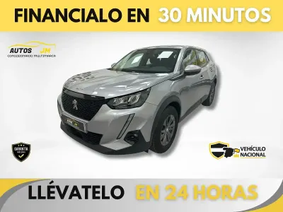 Usado Peugeot 2008 Active 110 CV (80 kW) 2021 Gris / plata SUV