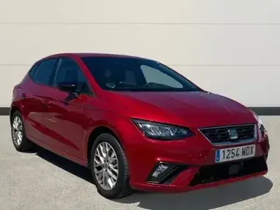 Usado Seat Ibiza FR 110 CV (80 kW) 2023 Rojo Utilitario